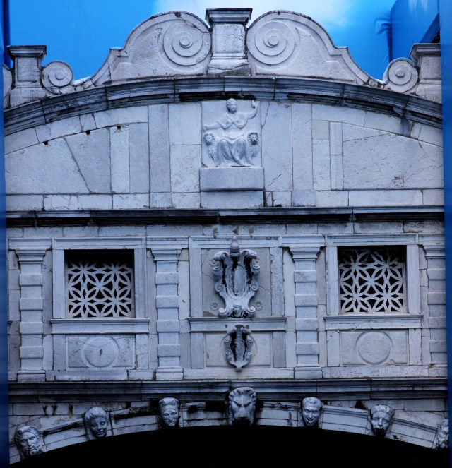 Italian: Ponte dei Sospiri